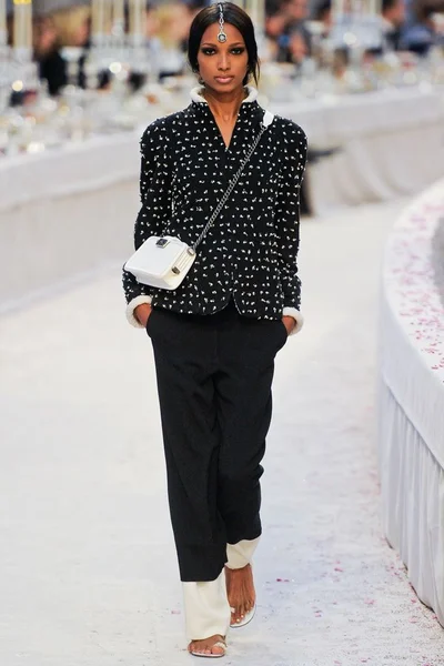 Look 17